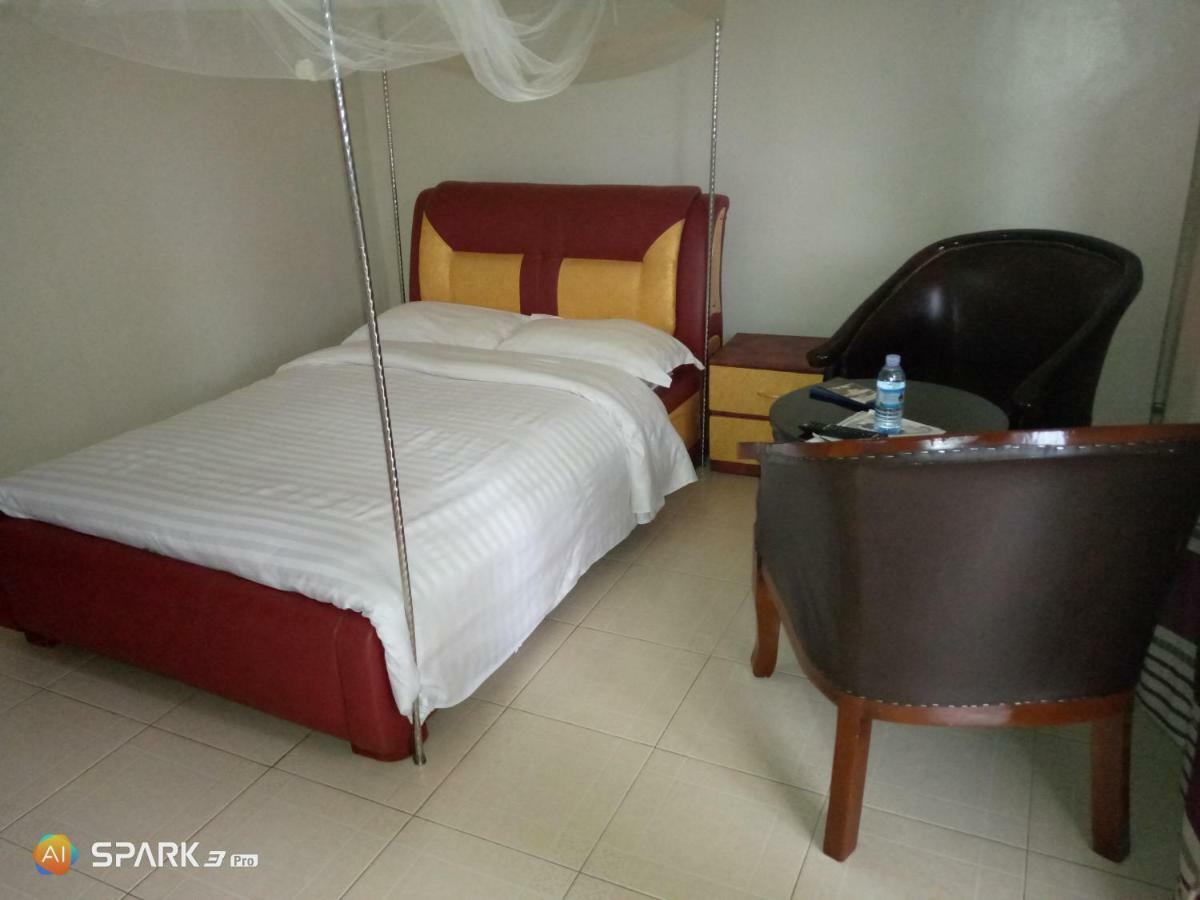 Country Motel Koboko Arua ภายนอก รูปภาพ